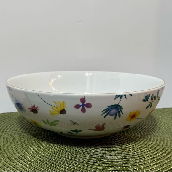 Disney Winnie the Pooh with Flowers Serving Bowl NWT - Picture 3 of 6